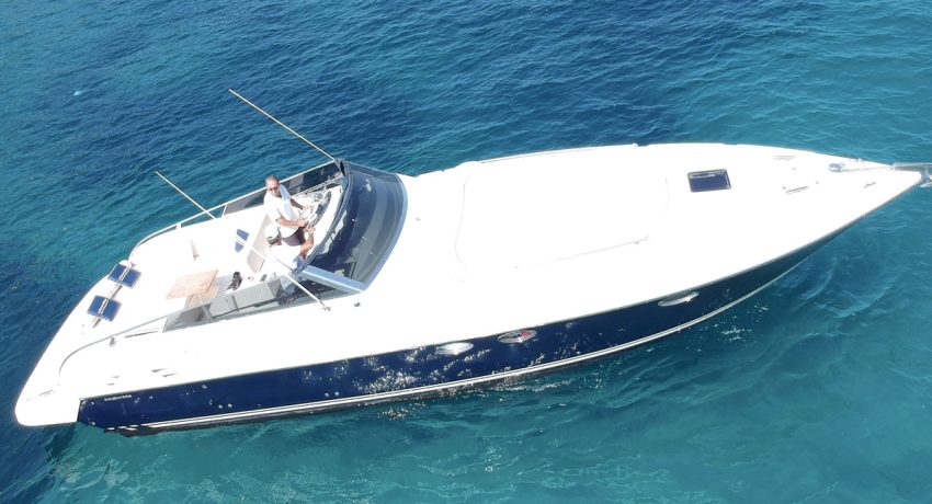 Noleggio barca con marinaio a Capri